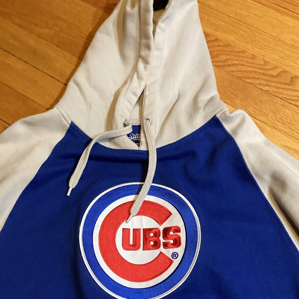 Chicago Cubs size large hoodie by stiches
